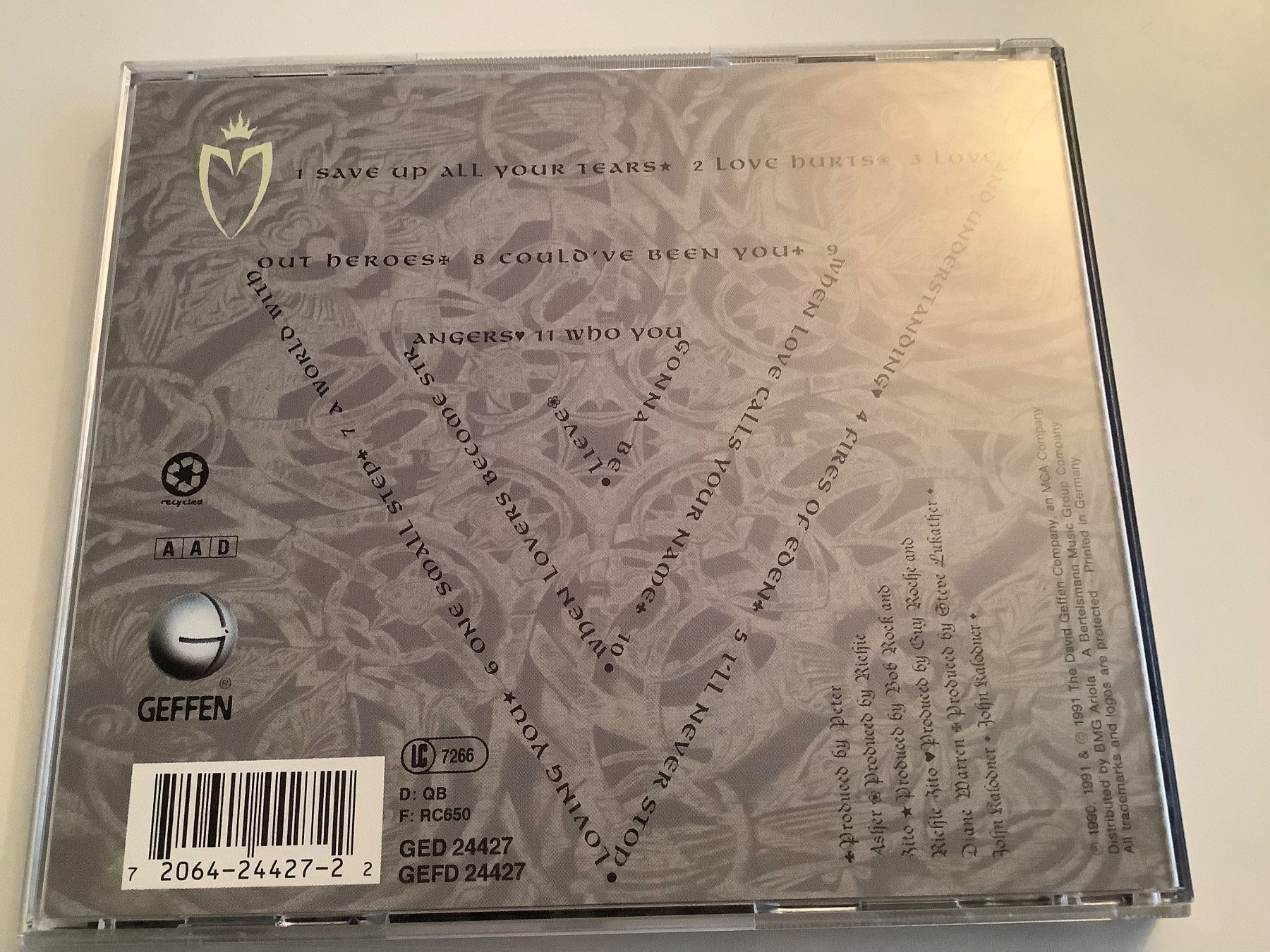 CD: CHER / Love hurts / 1991 – Usato da Dübendorf venduto da Shreck 1