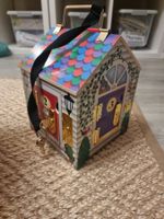 Holzspielhaus mit Schloss und Schlössern Melissa & Doug
