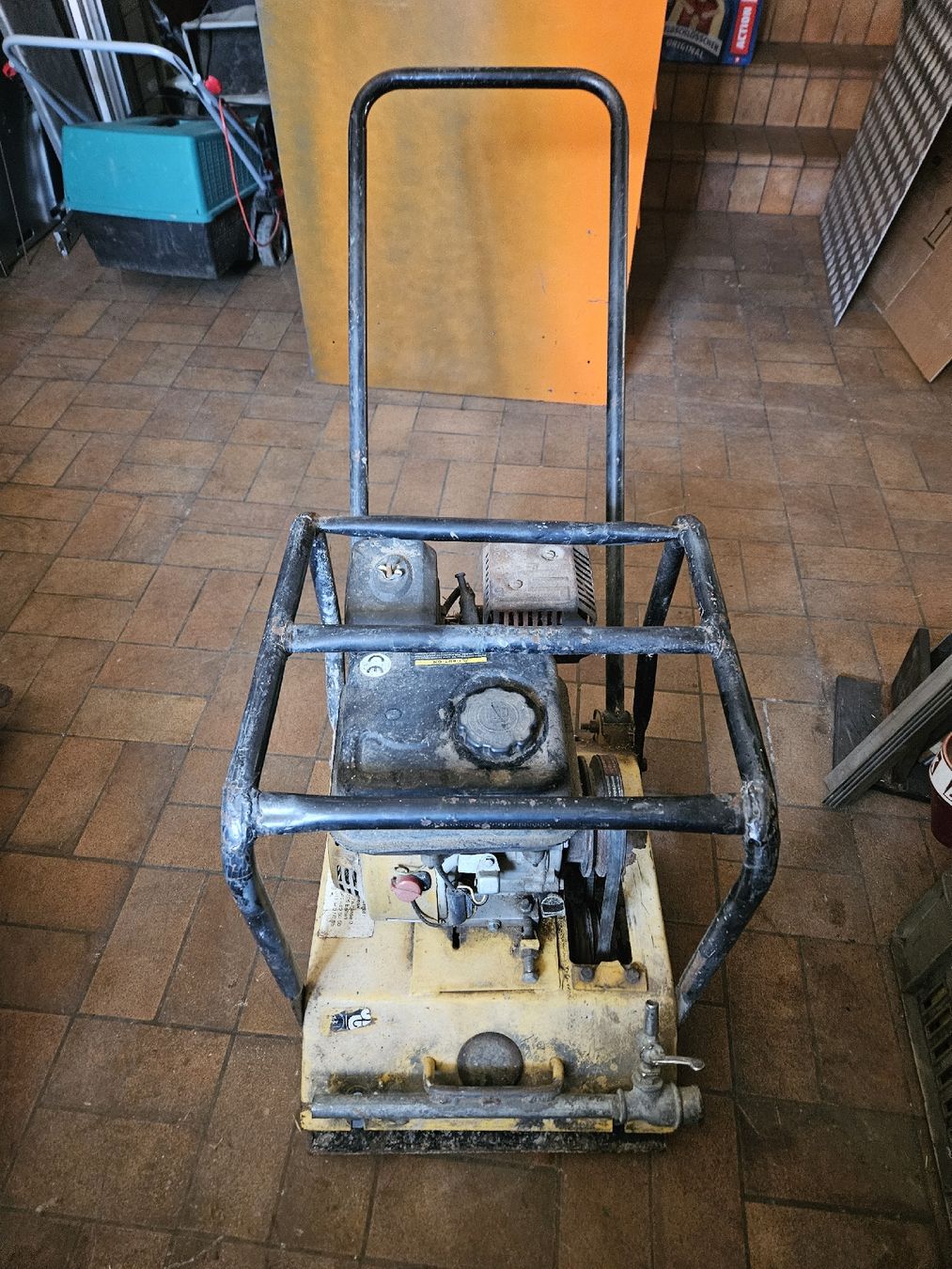 Toutes les machines: Rüttelplatte LONCIN 6.5PS Gebraucht! – D'occasion à Oberburg par znas 1