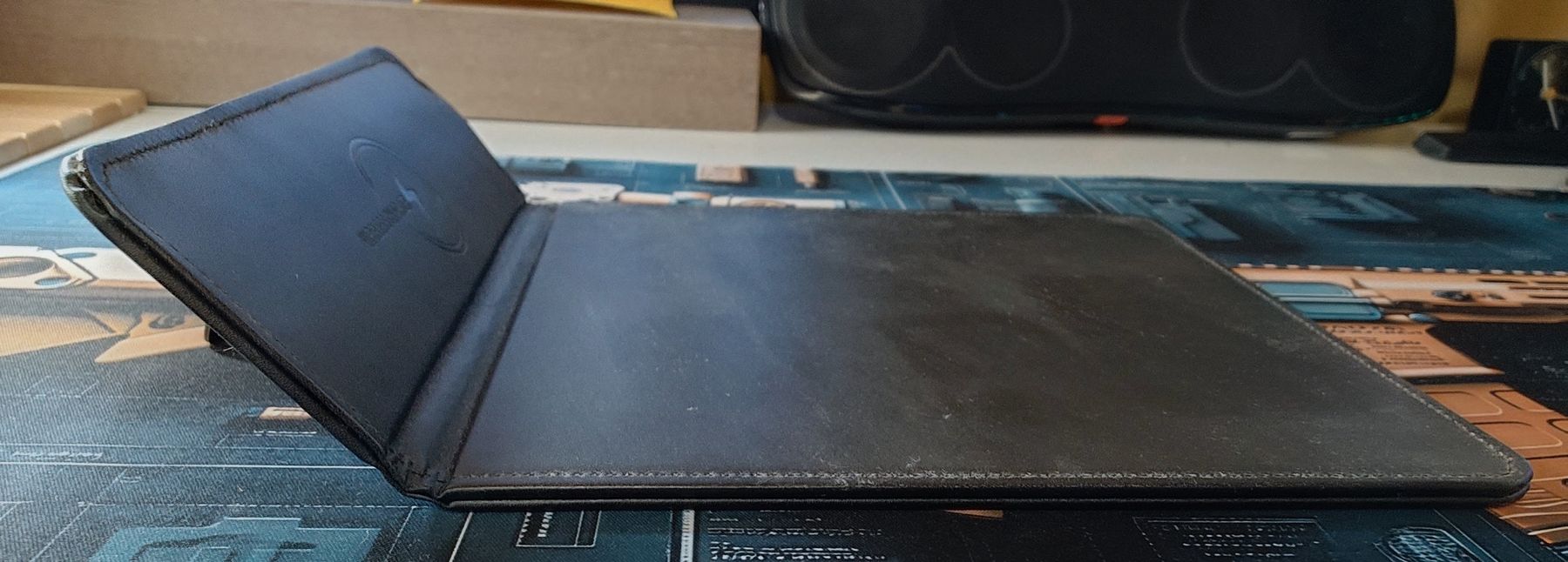 Mausmatten: Mauspad mit integriertem Qi Wireless Charger – Neu (gemäss Beschreibung) aus Ennetmoos von Faders 3