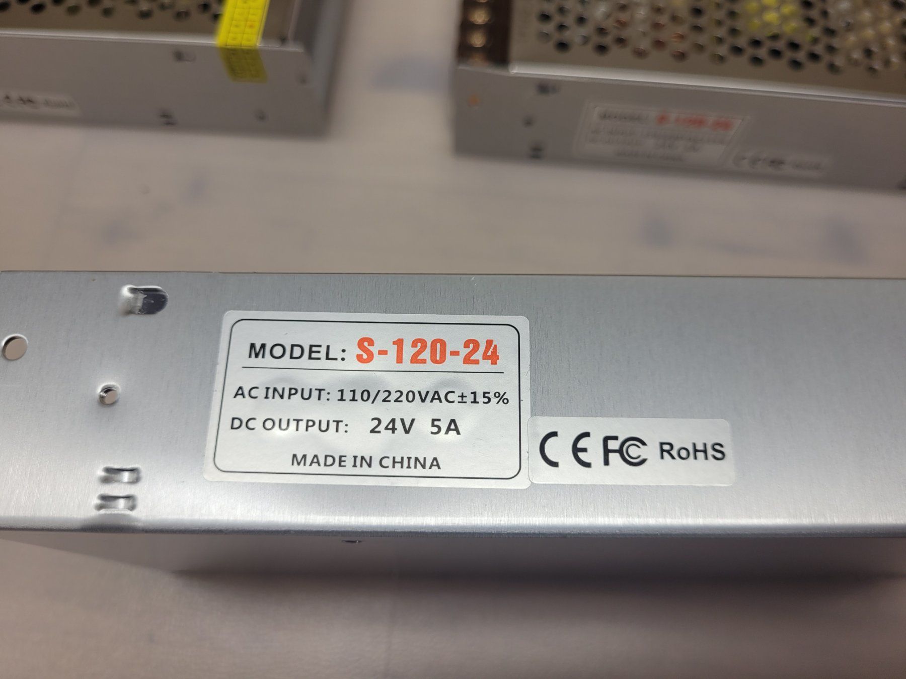 Convertitori: Netzteil 220Volt auf 24 Volt – Nuovo (secondo la descrizione) da Niederlenz venduto da Chreco 3