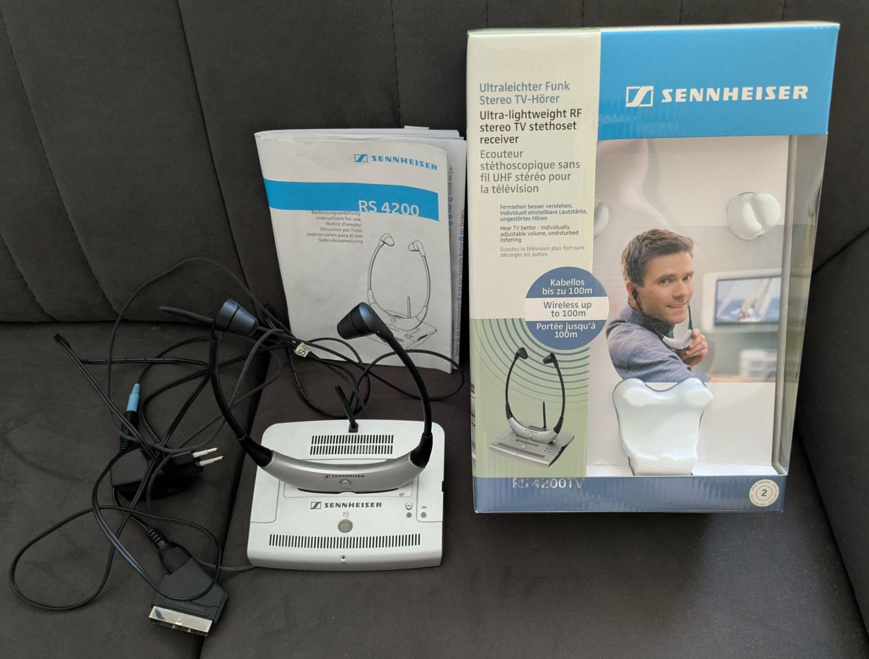Sennheiser Casques audio: Sennheiser RS 4200 TV-Kopfhörer-System – D'occasion à Malters par Oflat