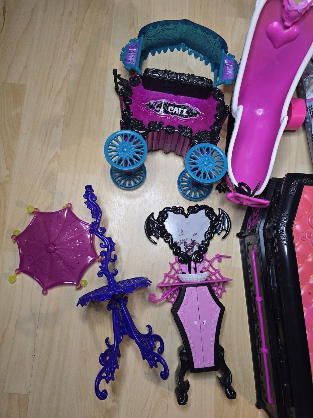 Giocattoli: Monster High Möbel – Usato da Büsserach venduto da sobis.trade 1