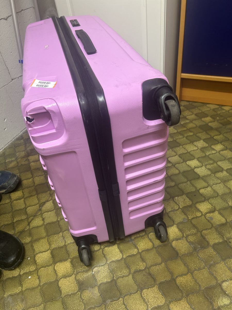 Valises de voyage: Toller Koffer – D'occasion à Allschwil par selake990673 4