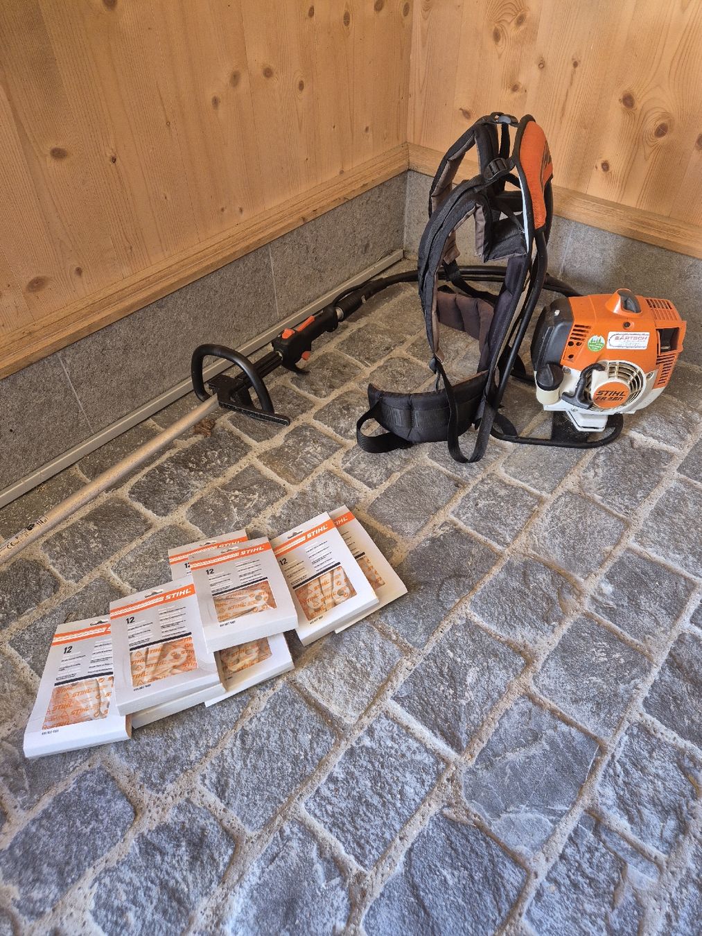 Stihl Tutti gli attrezzi: Stihl FR 450 – Nuovo (secondo la descrizione) da St. Gallen venduto da ammann83 1