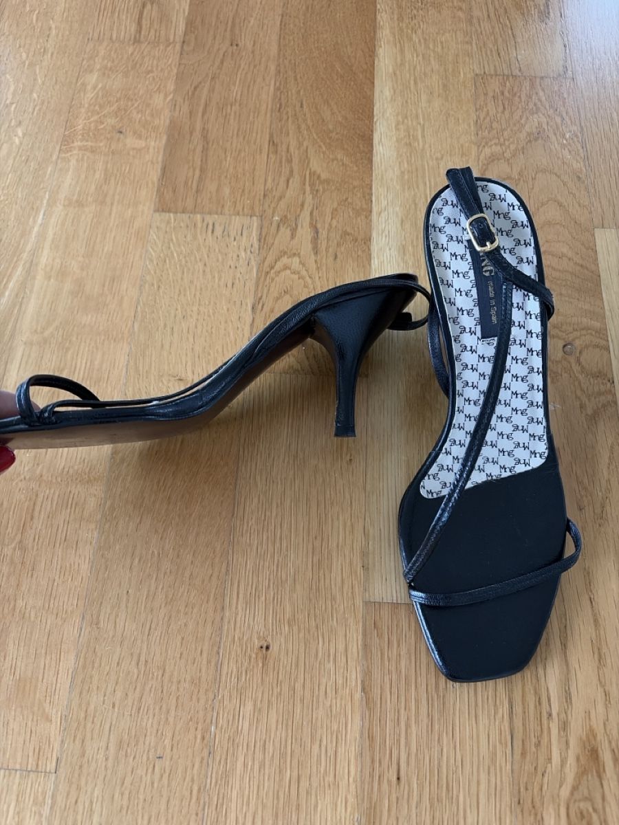 Mango Damenschuhe: Schwarze MNG Sandalen mit Absatz, Grösse 38 – Gebraucht aus Zürich von ufe_f5q5 2