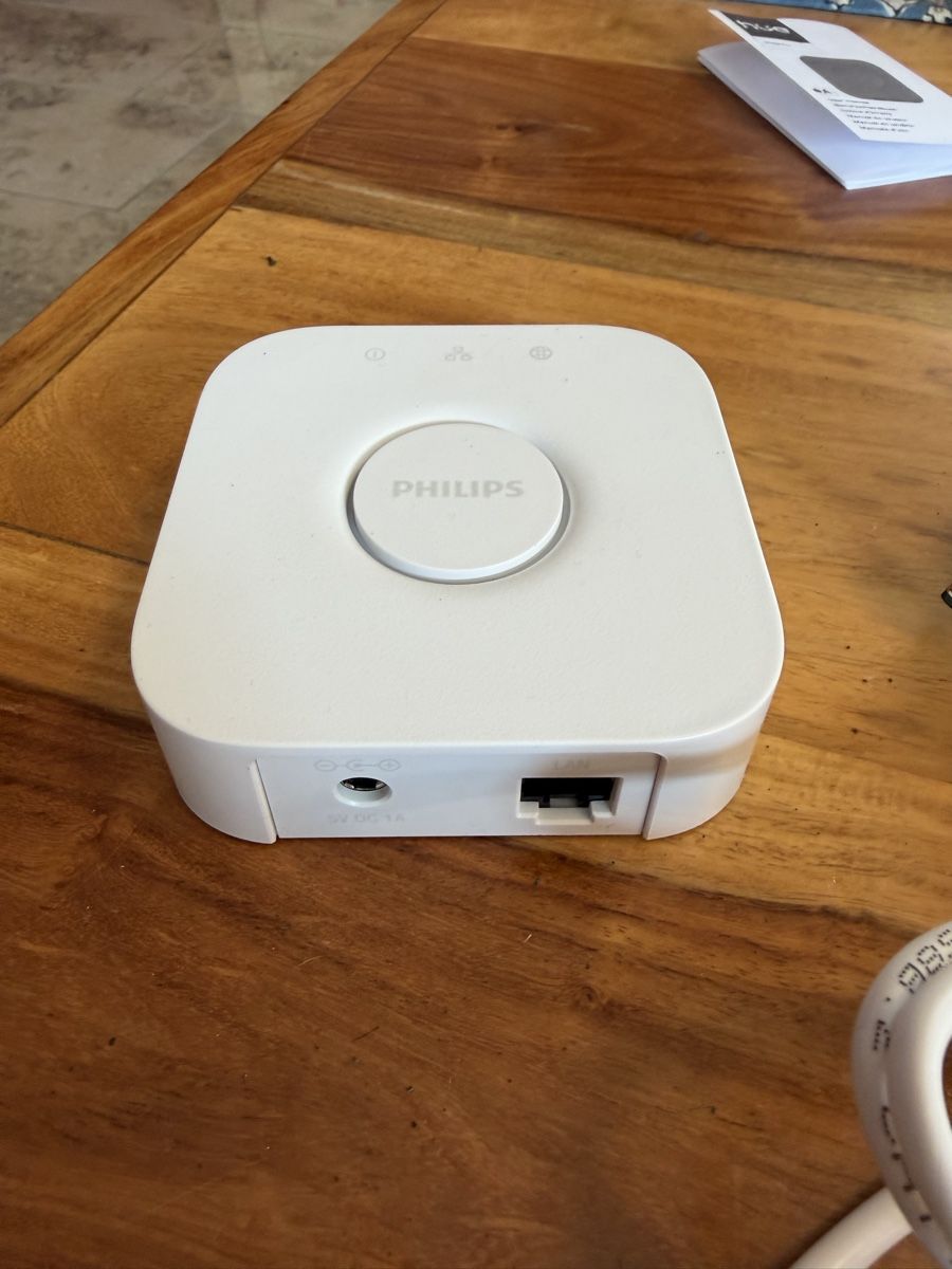 Philips Hubs & Switches: Philips Hue Bridge – D'occasion à Niederlenz par karuro