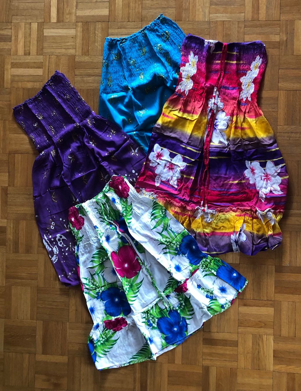 Lotti & Set di vestiti: Strandkleider – Usato da Wil SG venduto da Bitzitom