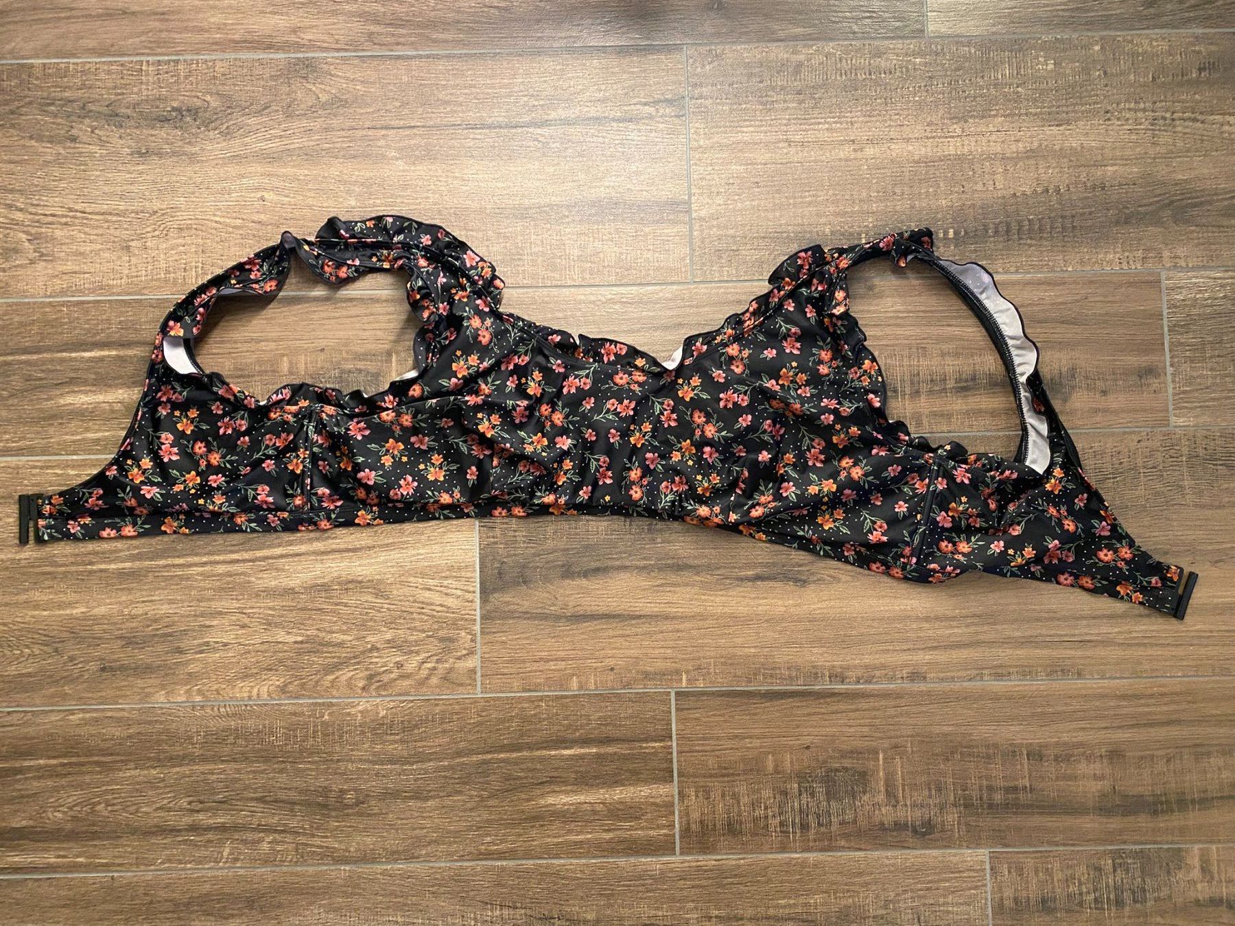 Costumi da bagno & Bikini: Peek & Beau Bikini-Oberteil Blumen Gr. 52 / 54 – Usato da Pratteln venduto da a23_j2gs 1