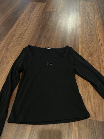 Schwarzes Spizen Langarmshirt mit Spitze, Gr. S, neuwertig!