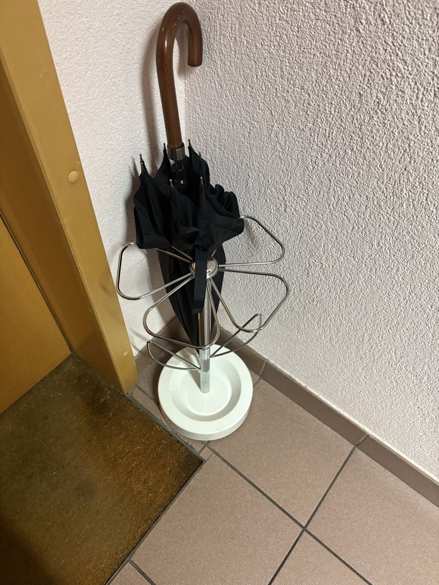 Ombrelli: Porte parapluie design – Usato da petit lancy venduto da FerreiraLuis 3