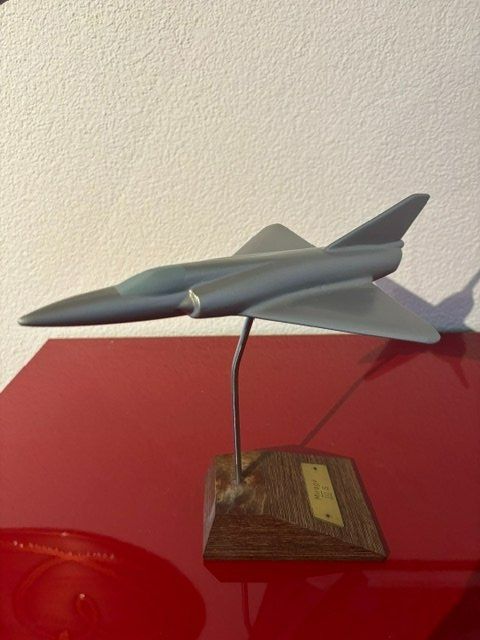 Kits de montage: Standmodellflugzeug – D'occasion à Obbürgen par Bimbofraenzi
