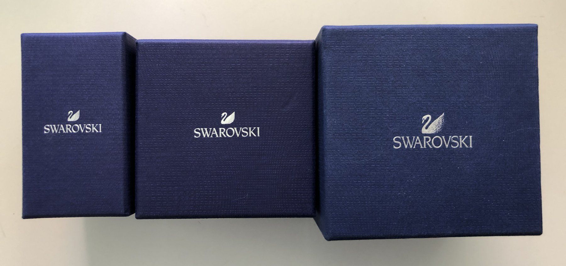 Swarovski Sonstiger Schmuck: 3 Swarovski Boxen leer – Gebraucht aus Binningen von Steffisboerse