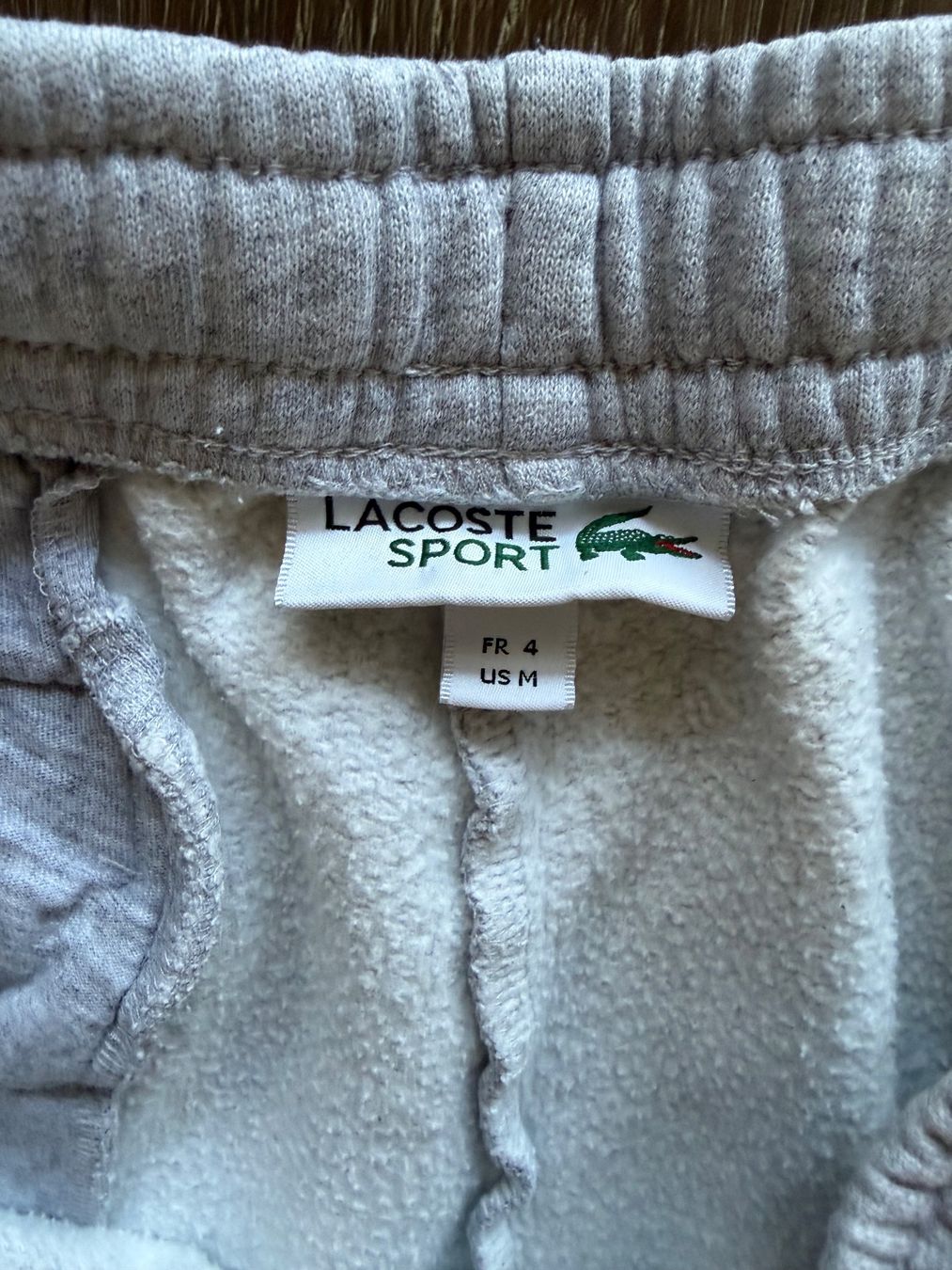 Lacoste Pantaloni: Lacoste Shorts Gr. M – Usato da Muttenz venduto da bargain_hunter 1