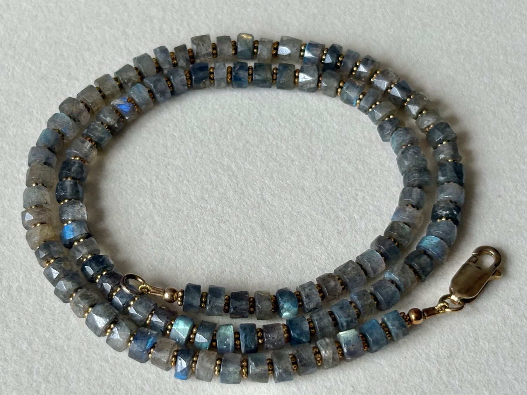 Catenine: Collier mit Labradorit, NEU, 48 cm – Nuovo (secondo la descrizione) da Brugg AG venduto da lau_9rvy 1