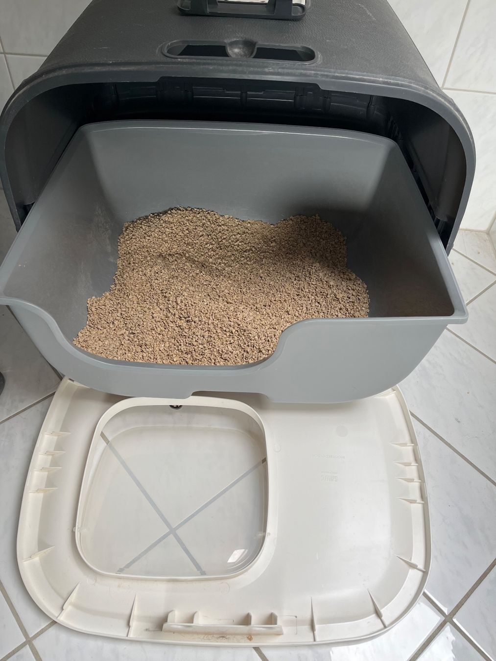 WC: Design Katzentoilette / Modernes Katzenklo – Usato da Engelberg venduto da quequotl 3