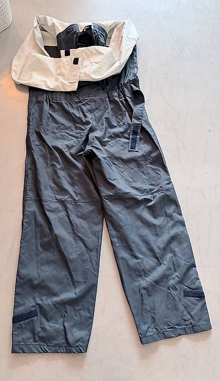 Jumpsuits: Overall Helly Hansen Gr L – Gebraucht aus Ebikon von immo-th 4