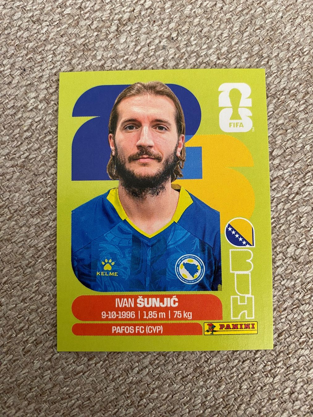 Panini Carte collezionabili: Panini FIFA 2026 BIH 11 - IVAN SUNJIC – Nuovo e nell'imballaggio originale da Rossemaison venduto da Carduelis