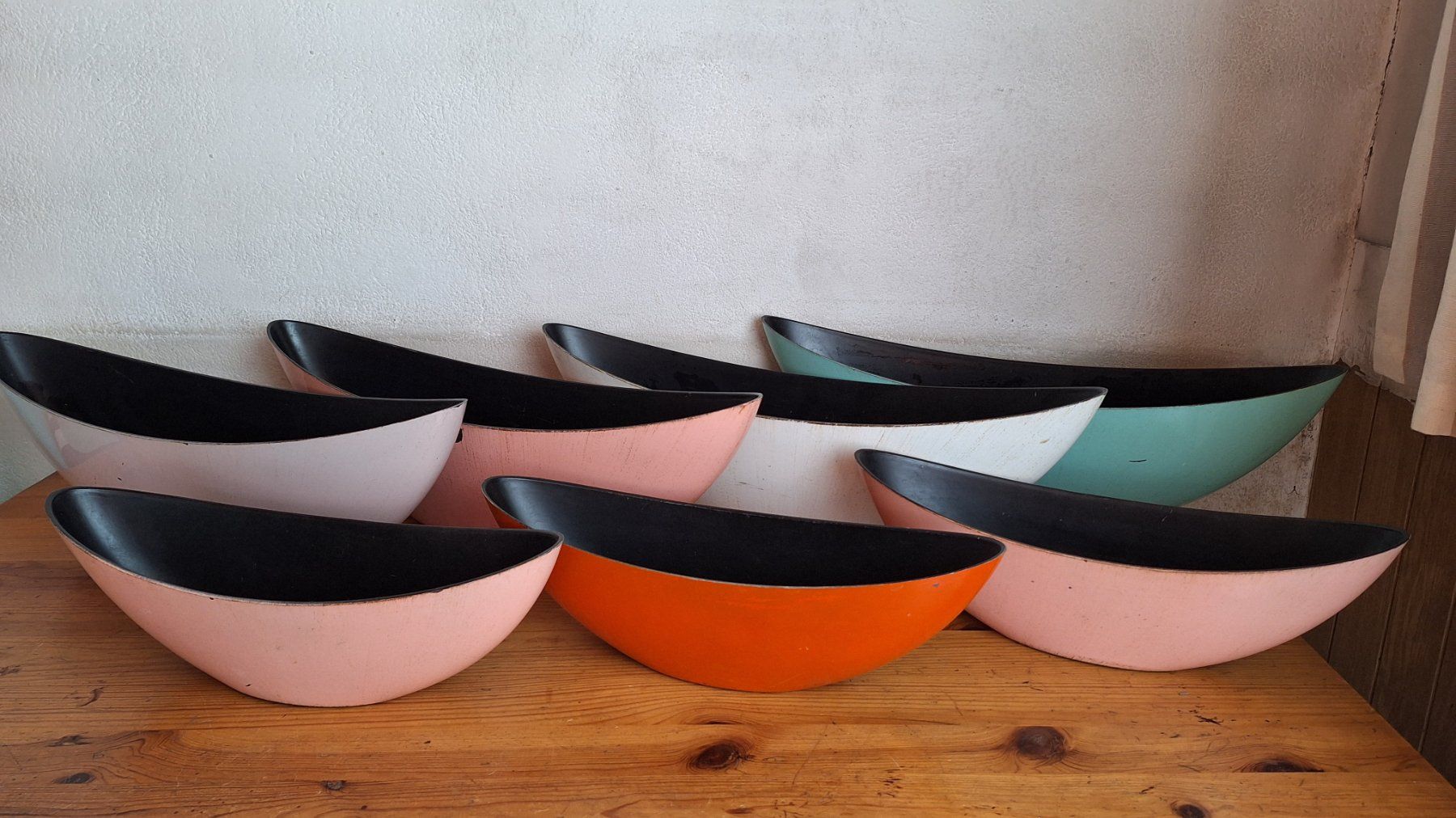 Vasi per fiori: 7 Floristik - Gefässe "Schiffchen" Kunststoff , farbig – Usato da Arlesheim venduto da shopradl
