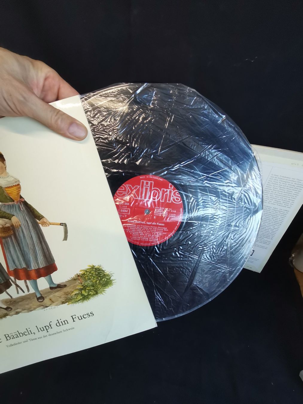 Dischi in vinile: LP Volkslieder und Tänze aus der Schweiz, ob i lach oder sin – Usato da Wiedlisbach venduto da materialkreislauf 6
