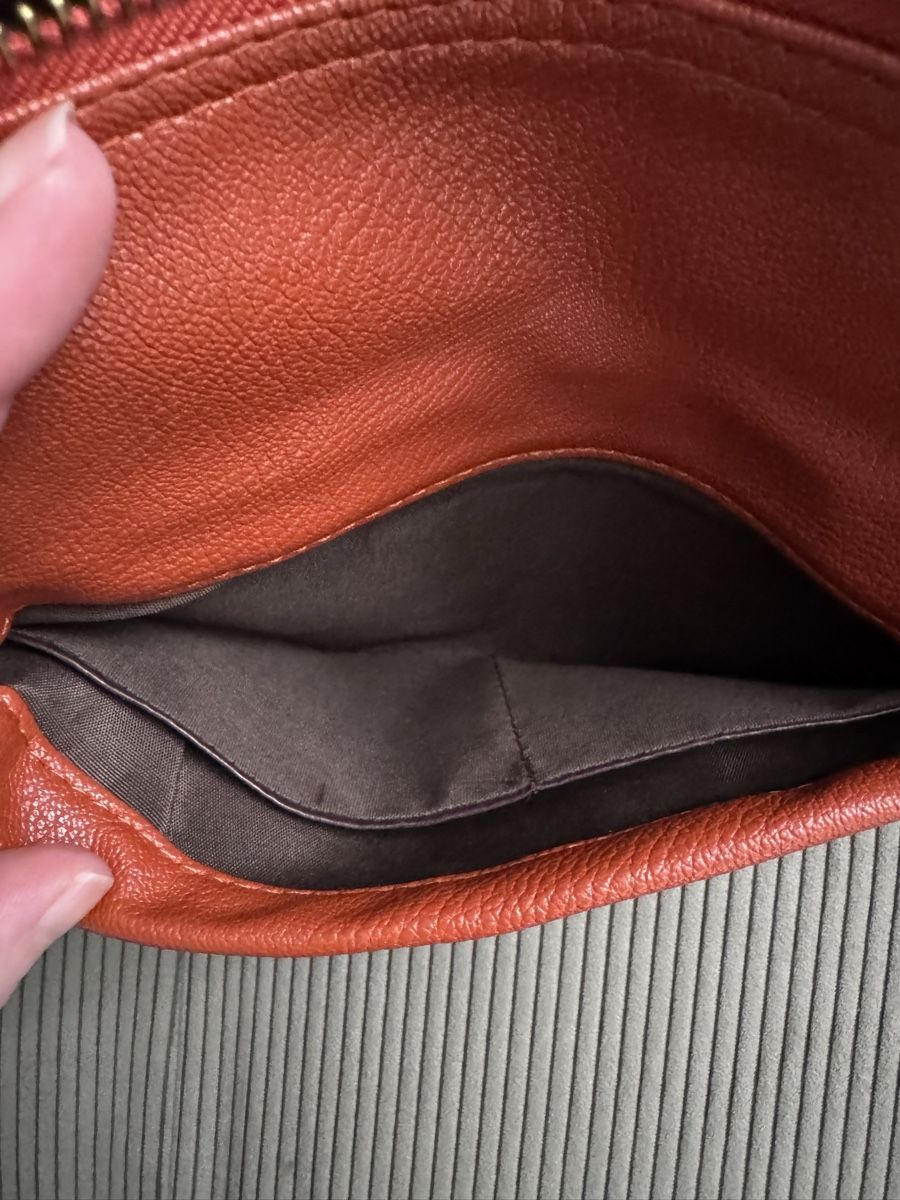 Borse da donna: Kleine Umhängetasche – Usato da Niederwangen BE venduto da Schatam 2