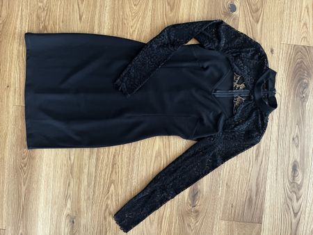 Elegantes schwarzes Kleid mit Spitze, XS