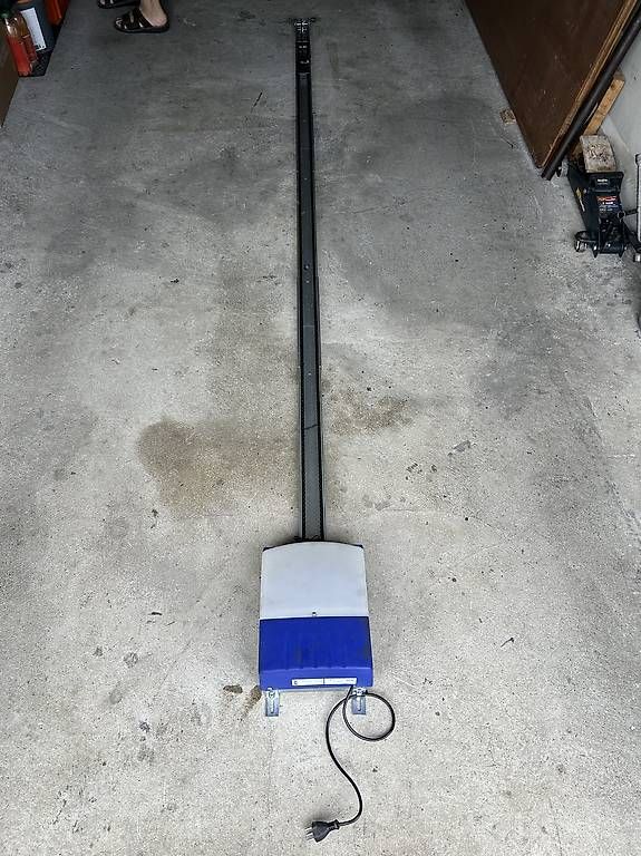Sonstiges Elektromaterial: Garagentor Antrieb – Gebraucht aus Gränichen von Andi33