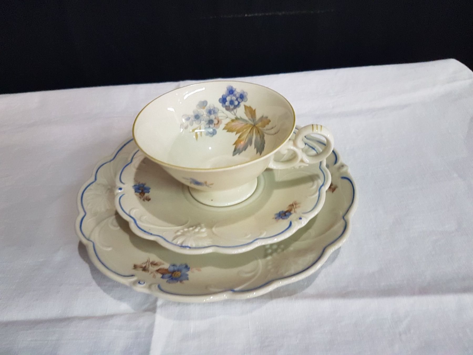 Geschirrsets: 14 Vintage 3-er Gedeck – Gebraucht aus Luzern von Verena19510 2