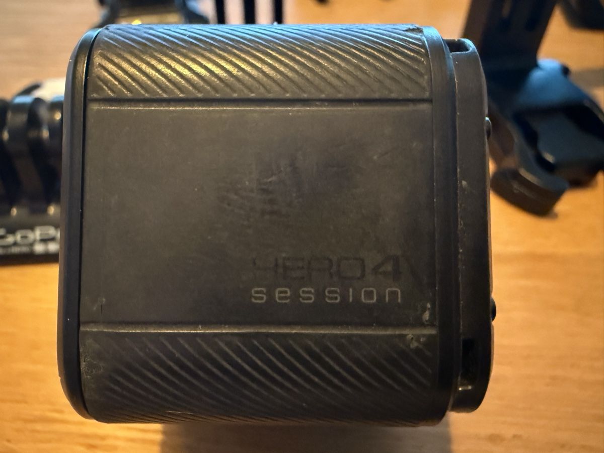 Gopro Action Cam: Gopro 2 caméra session 5 et session4 avec accessoires – Neuf (Voir description) à Morges par passion-cox 4