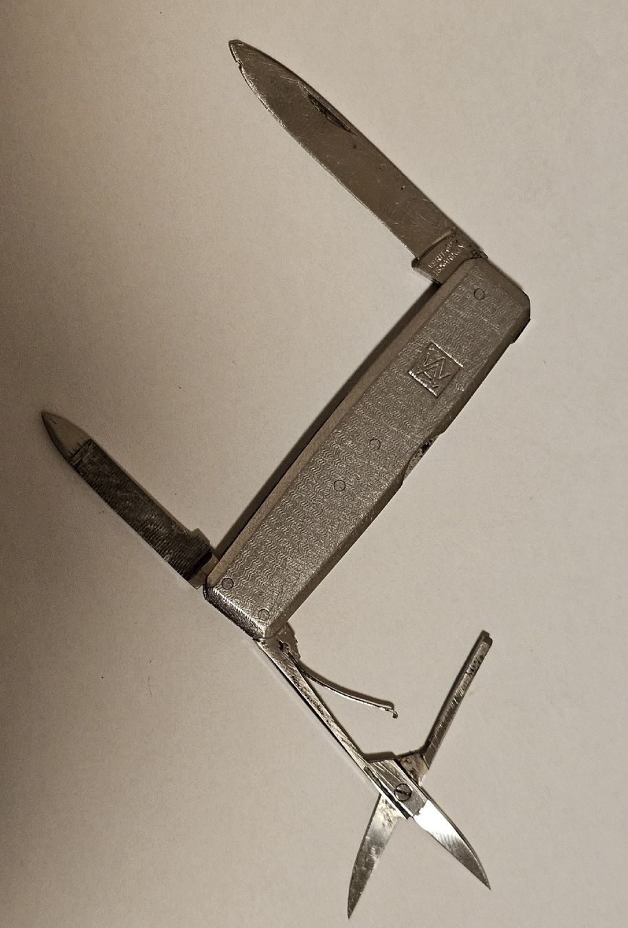 Coltelli tascabile: Couteau de poche multifonction Veritable Issarinox – Usato da Genève venduto da Fresko01