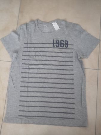 Neues GAP T-Shirt, Grösse L, Grau mit Streifen und 1969