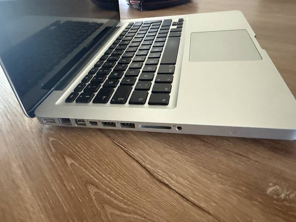 Apple Portables: MacBook Pro – D'occasion à Siebnen par VenditaIre 2