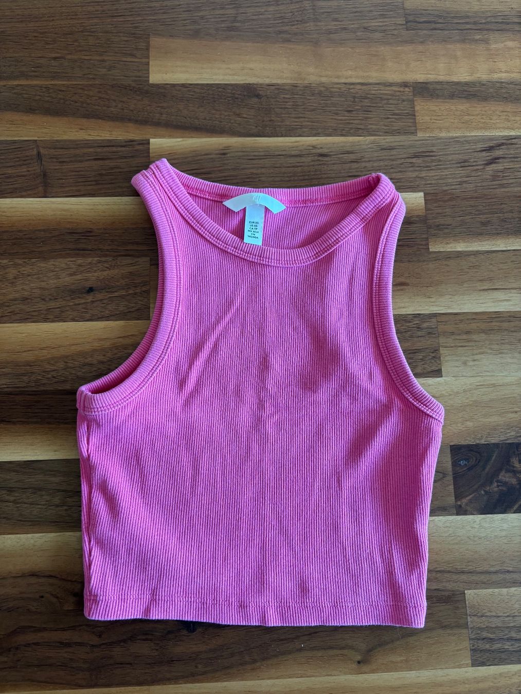 H&M Top: H&M Tanktop / XS / Fuchsia – Usato da Winkel venduto da masrisa