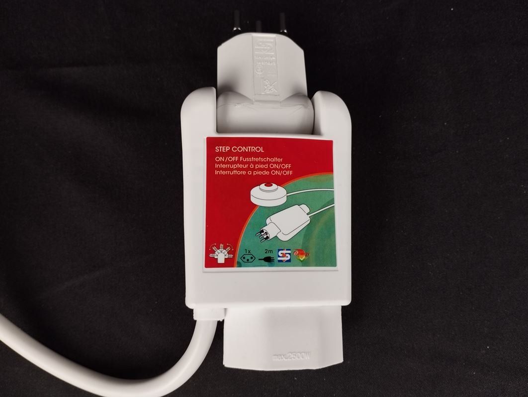 Interruttori: STEFFEN Schlaufstecker mit Universal-Dimmer – Usato da Schübelbach venduto da Restwert_Schubelbach 2