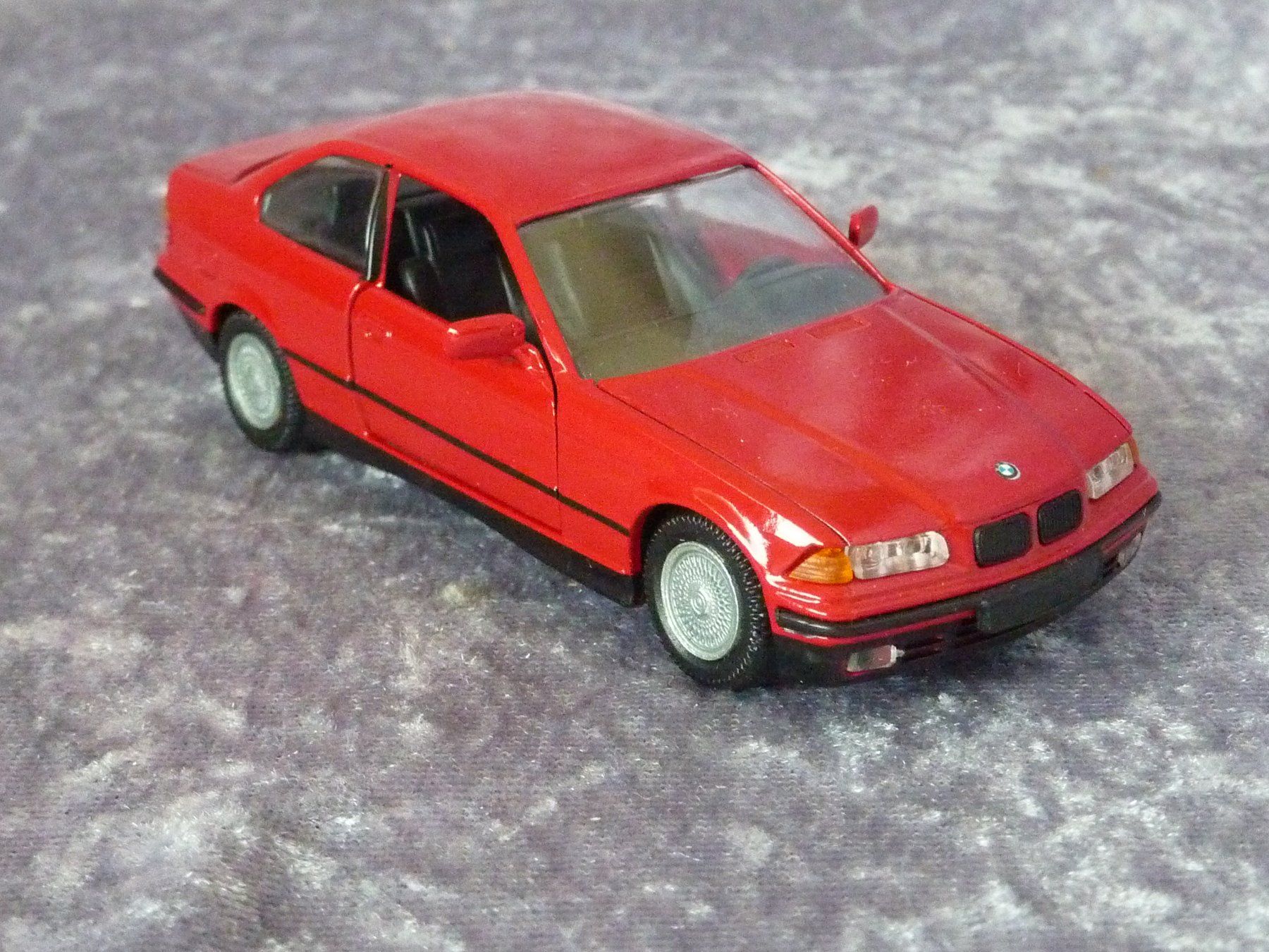 BMW Modellini d'auto: BMW 325i Coupe E36  1:43 – Nuovo (secondo la descrizione) da Dürrenäsch venduto da modellautos4you 4