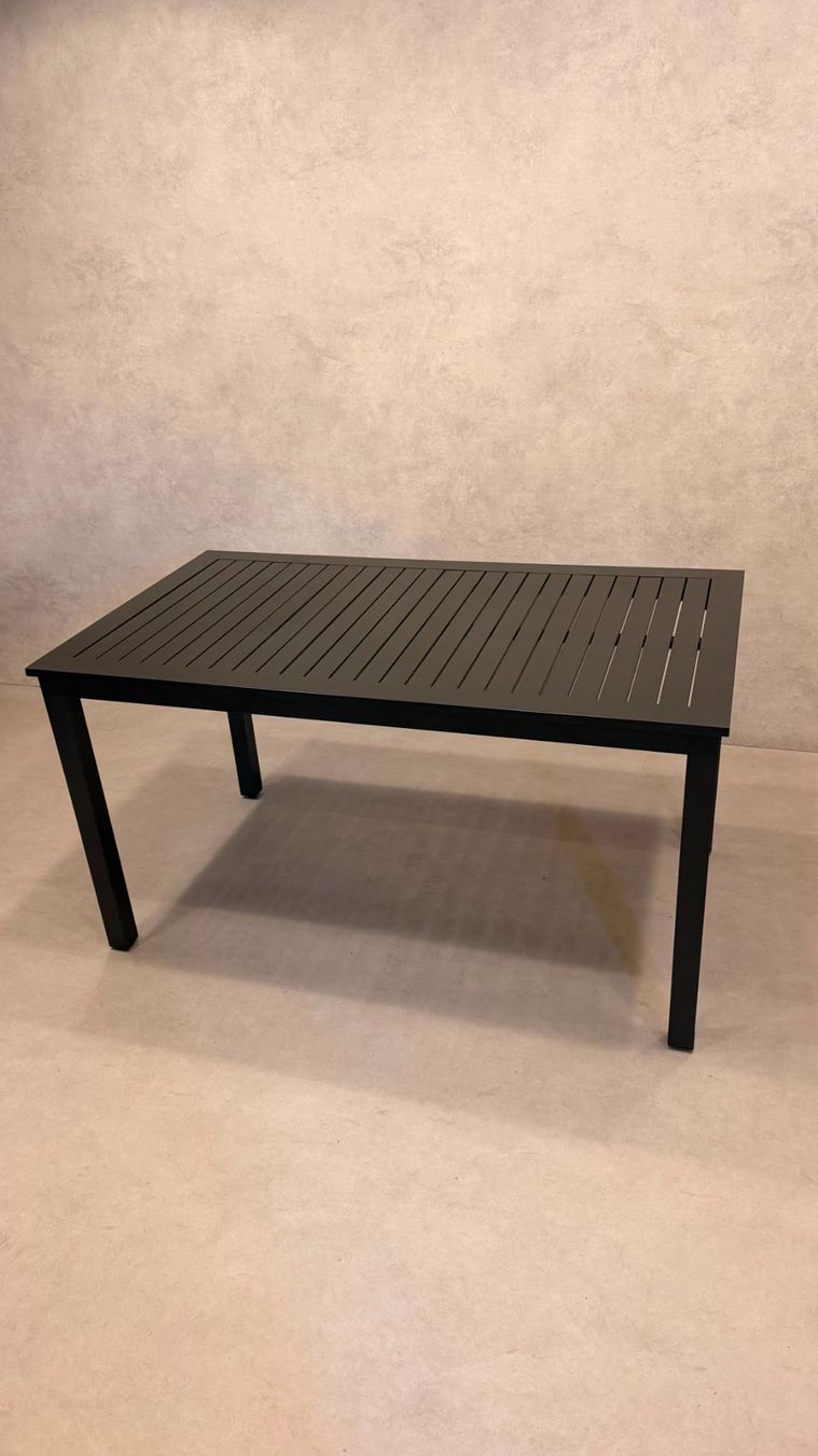Tavoli: Moderner Aluminium Gartentisch Anthrazit Lattenoptik – Usato da Rickenbach ZH venduto da Der-Insider