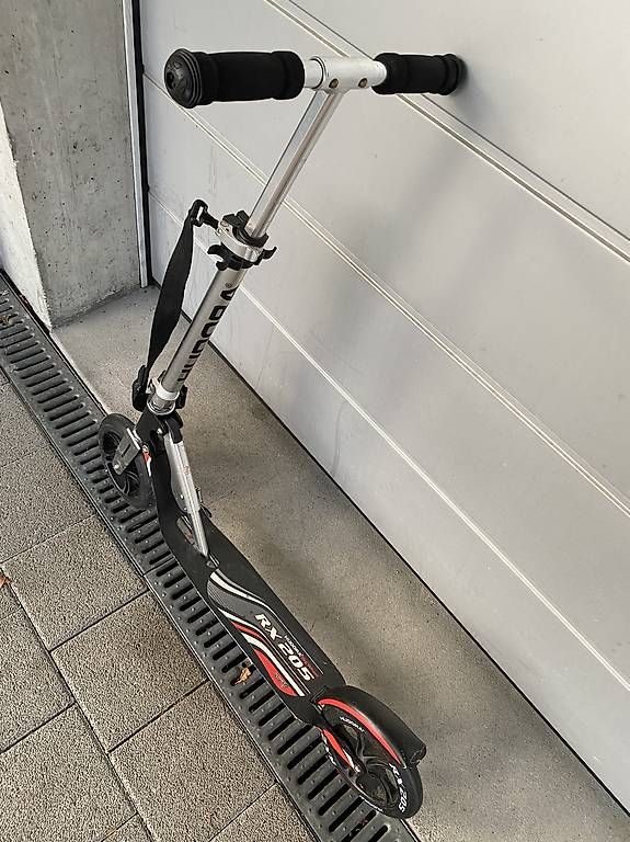 Kickboard: Hudora Kikboard Scooter  – Usato da Oberrohrdorf venduto da Desteny1 1