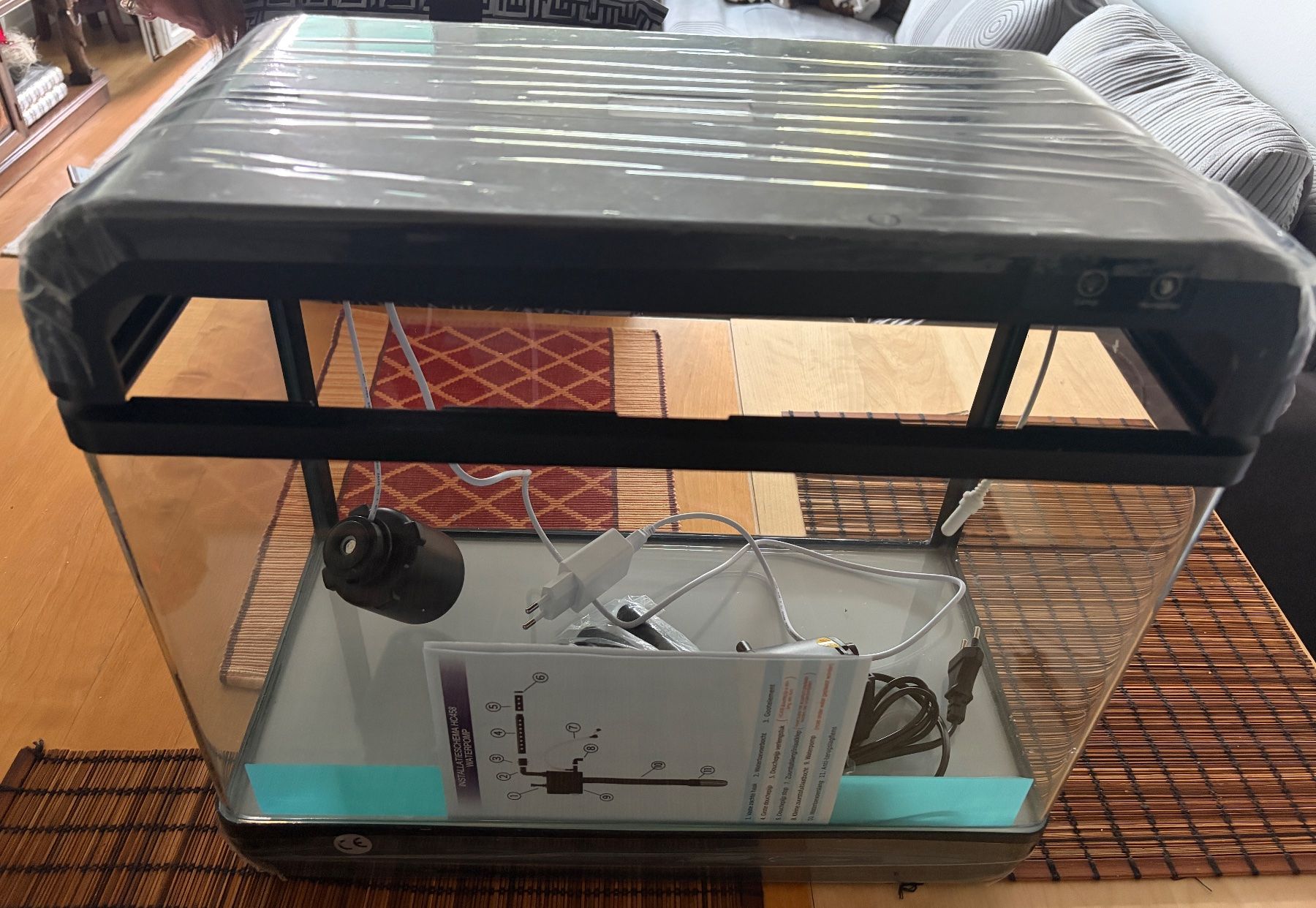 Acquari: Aquarium 26L – Nuovo e nell'imballaggio originale da Oberweningen venduto da Achille.3 2