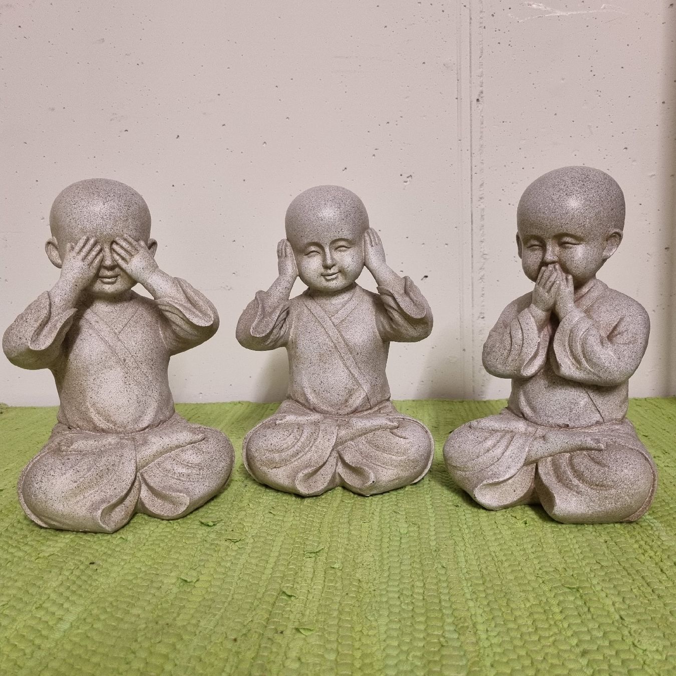 Statuette: drei Buddhas – Usato da Buchs AG venduto da alp_x87d 1