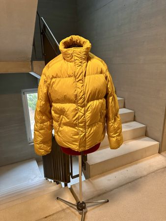 Original Prada Daunen Skijacke, Grösse 48, neuwertig
