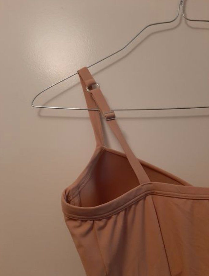 Sonstige Unterwäsche: NEU HANRO Unterkleid beige – Neu (gemäss Beschreibung) aus Basel von acrettenand 1