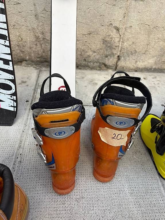 Scarpe da uomo: Chaussure de ski taille 35/36 – Usato da Genève venduto da cha_2dk5 1