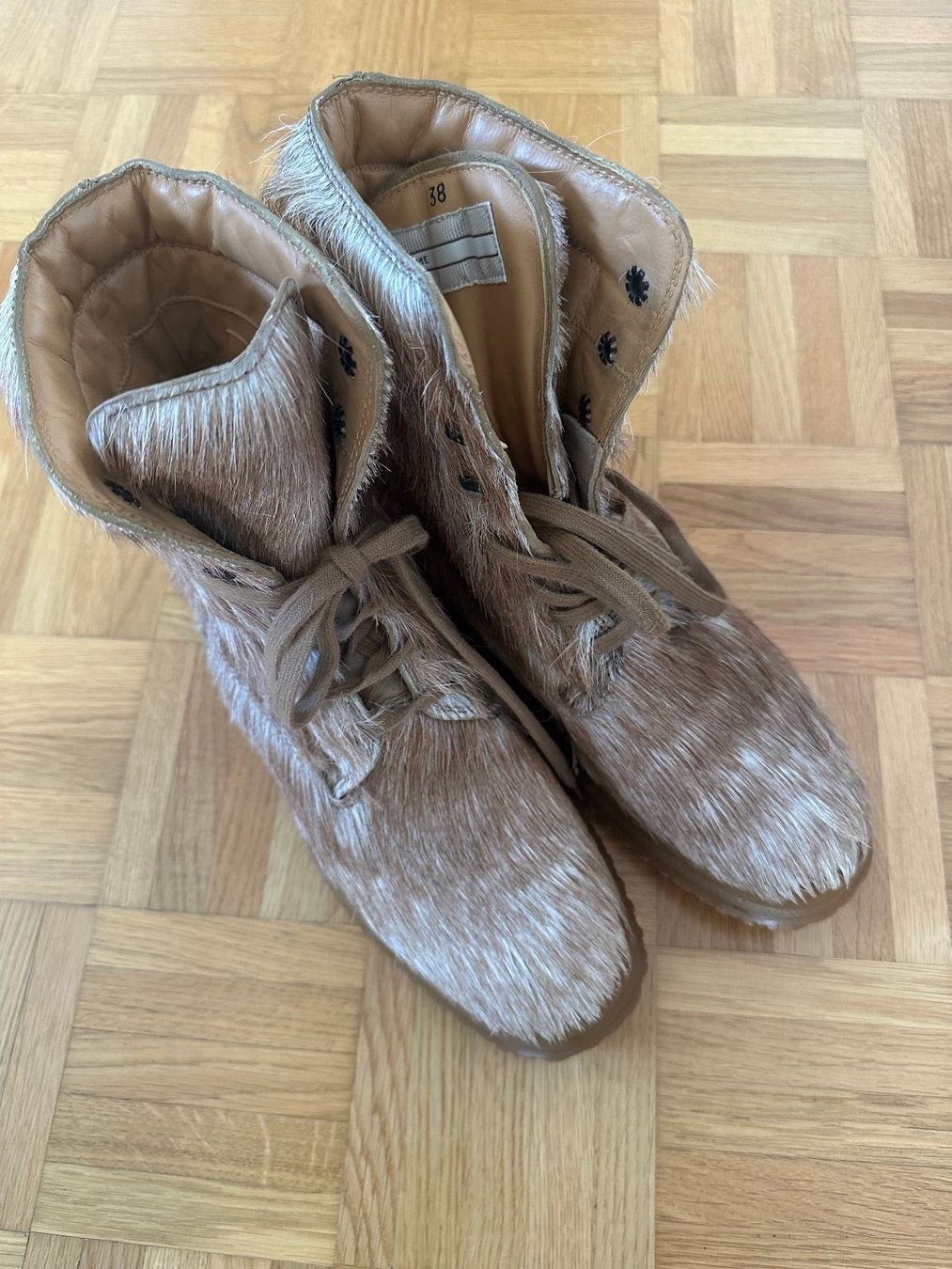 Hogan Damenschuhe: Original Hogan Stiefeletten Grösse 38 – Neu (gemäss Beschreibung) aus Mörschwil von muenggeli99