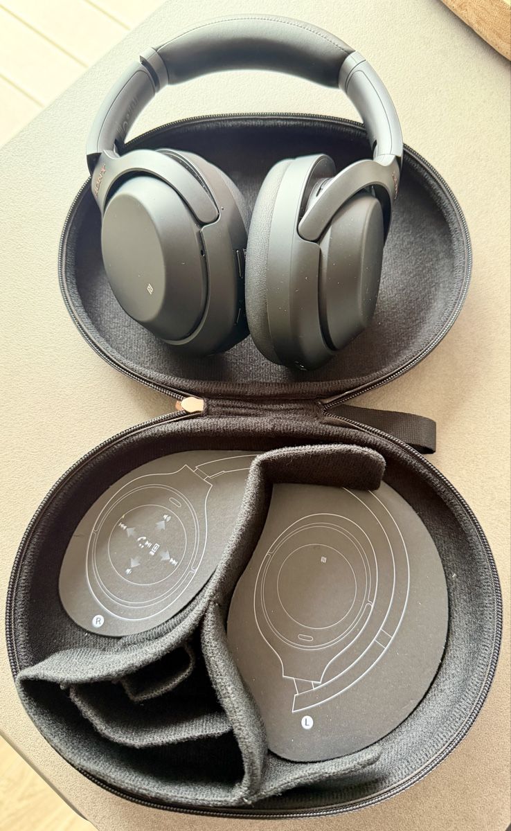 Sony Kopfhörer: Funk-Stereo-Headset mit Rauschunterdrückung WH-1000XM3 – Neu (gemäss Beschreibung) aus Winznau von redstone13 2