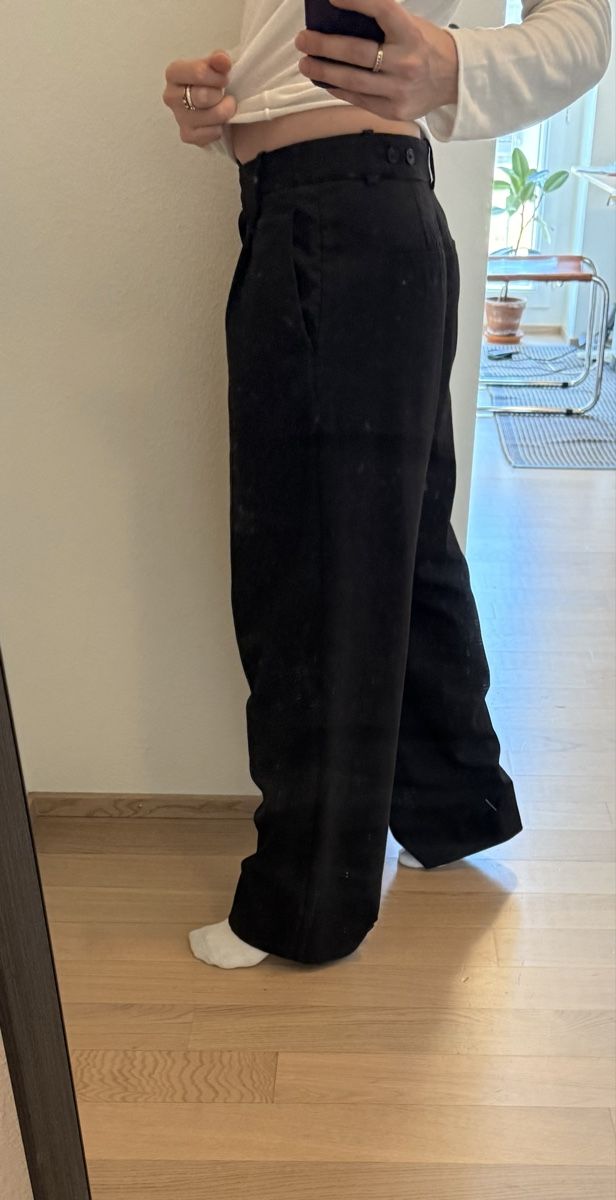 Lamarel Pantaloni: Lamarel trousers chocolate brown – Usato da Zürich venduto da AlineCr 1