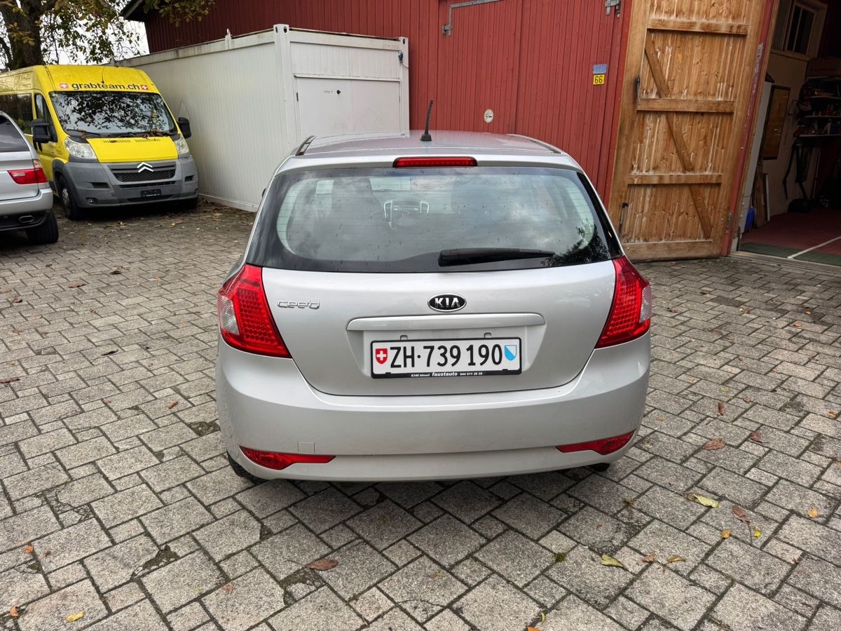 Kia Automobili: Kia ceed 1.4 – Usato da Bertschikon (Gossau ZH) venduto da rie_h2zl 4