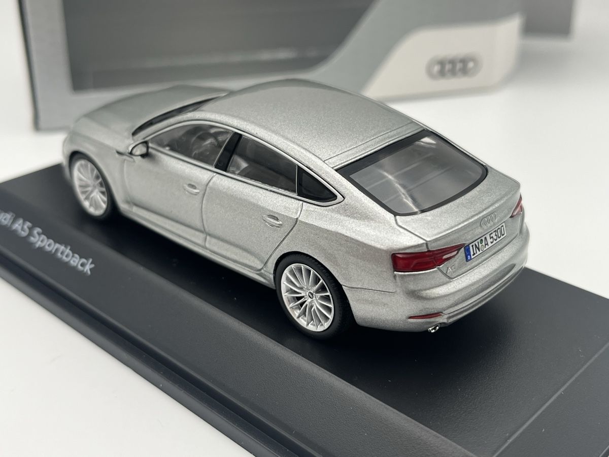 Audi Voitures modèles: Audi A5 Sportback, 1:43 – D'occasion à Broc par Jenson7 1