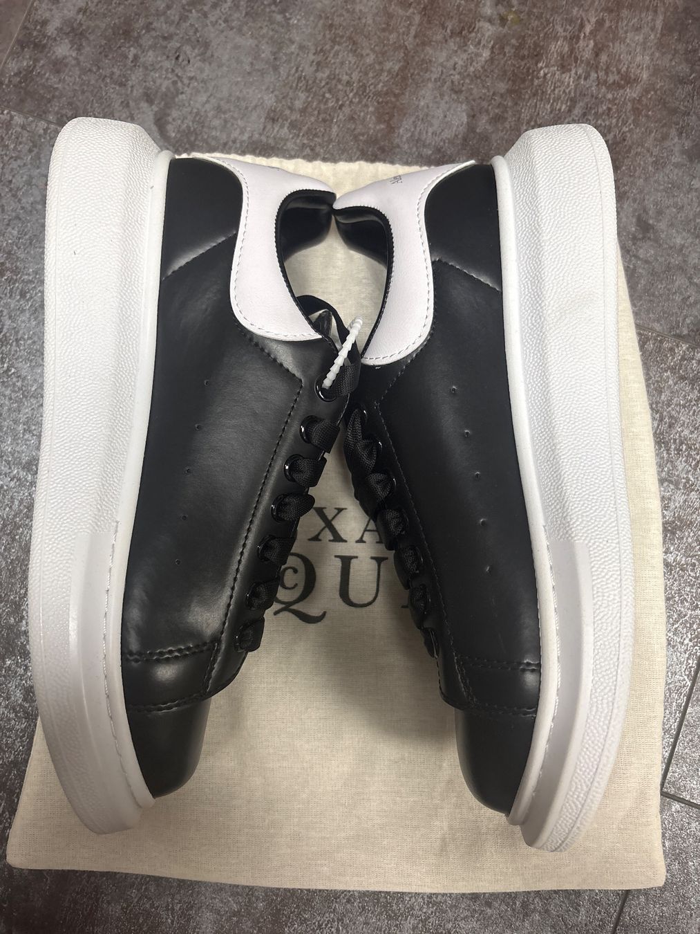 Alexander Mcqueen Scarpe da uomo: Alexander McQueen Sneakers – Nuovo (secondo la descrizione) da Leuggern venduto da giudir21 3