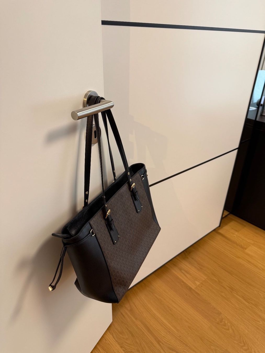 Michael Kors Sacs femmes: Michael Kors – D'occasion à Lufingen par Ann_Katrin 7