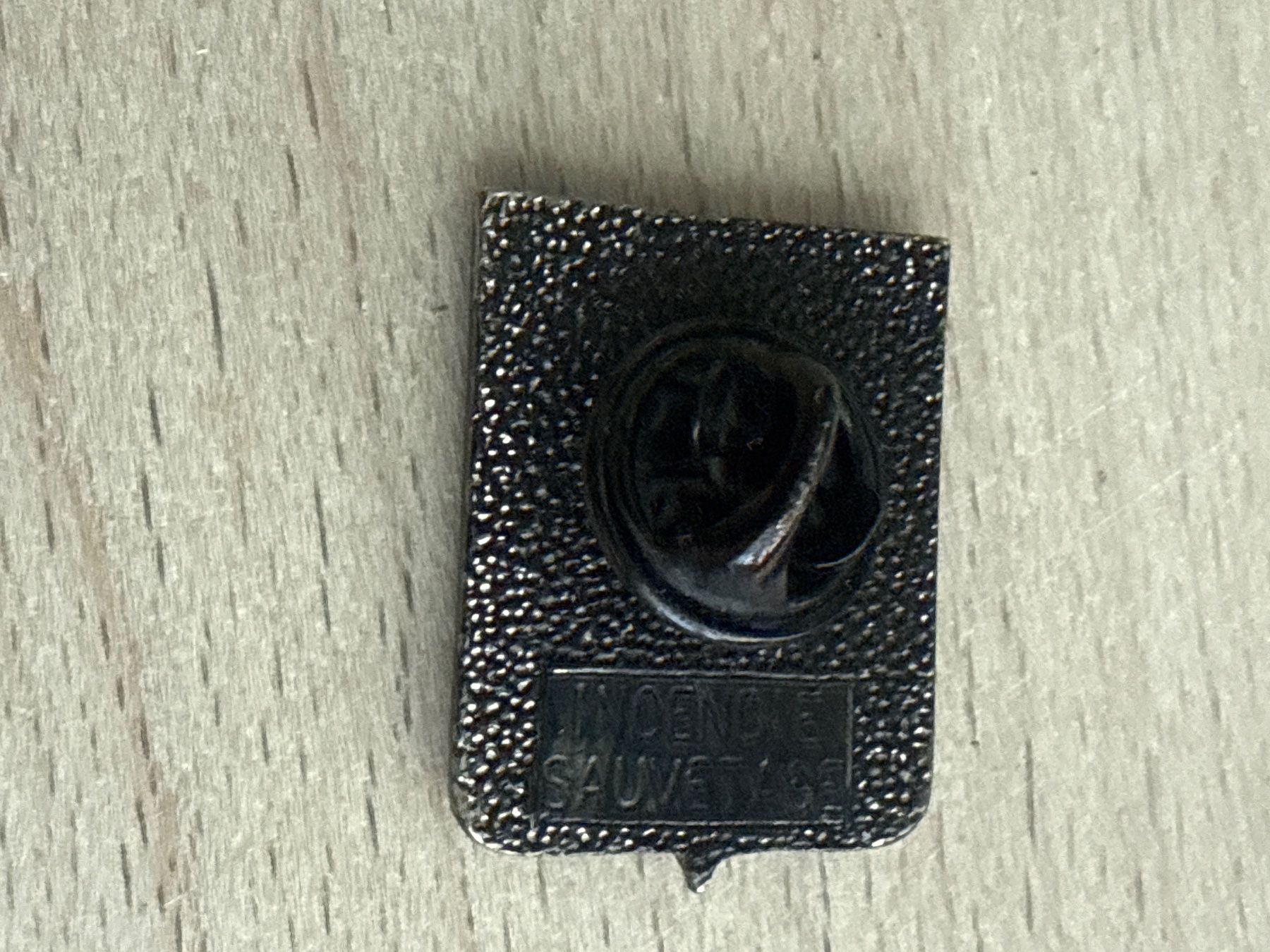 Placchette & Badge: Pin  DUDELANGE Luxembourg – Usato da Glattbrugg venduto da Schweigmatt 1